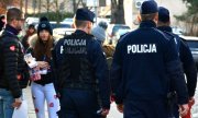 policjanci i wolontariusze