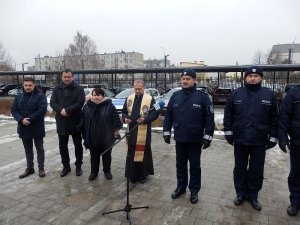 uczestnicy przekazania radiowozów