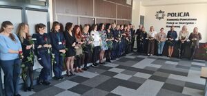 kobiety pracujące i pełniące służbę w komendzie